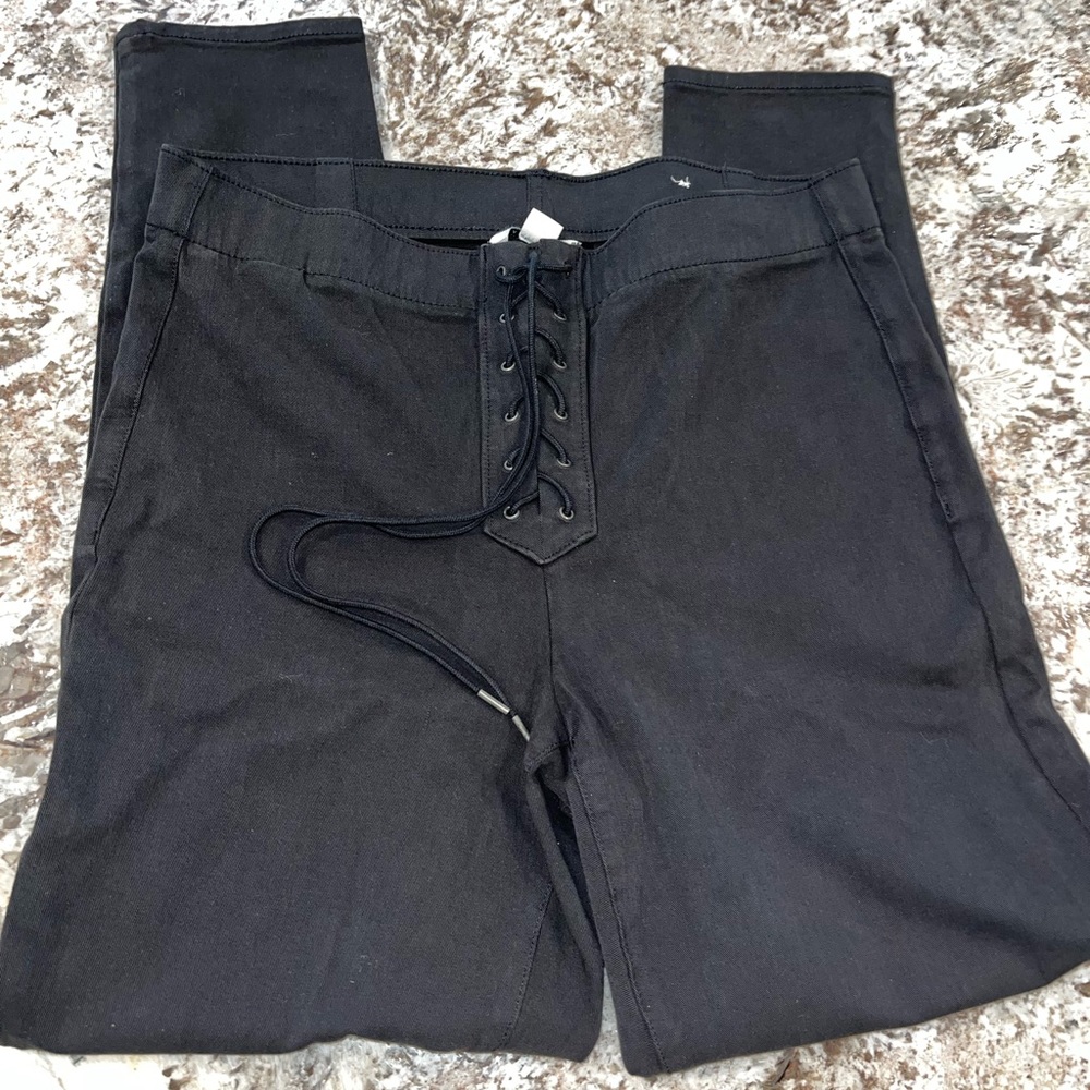 Womens size 12 regular black American eagle stretch skinny jeans